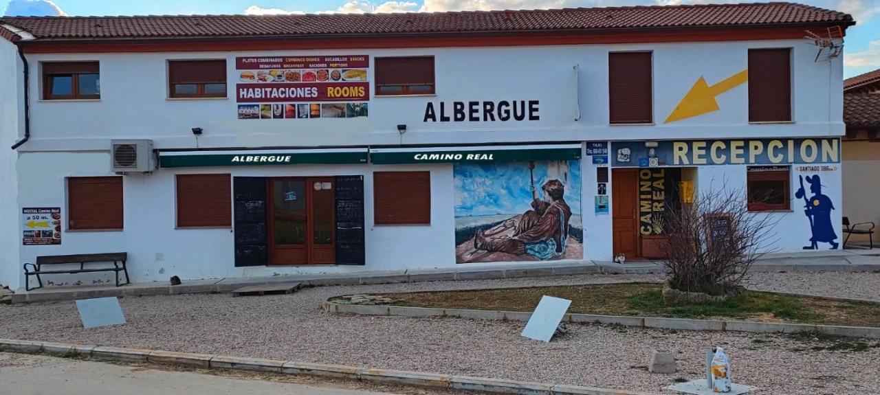 albergue camino real Calzadilla de la Cueza Exterior foto